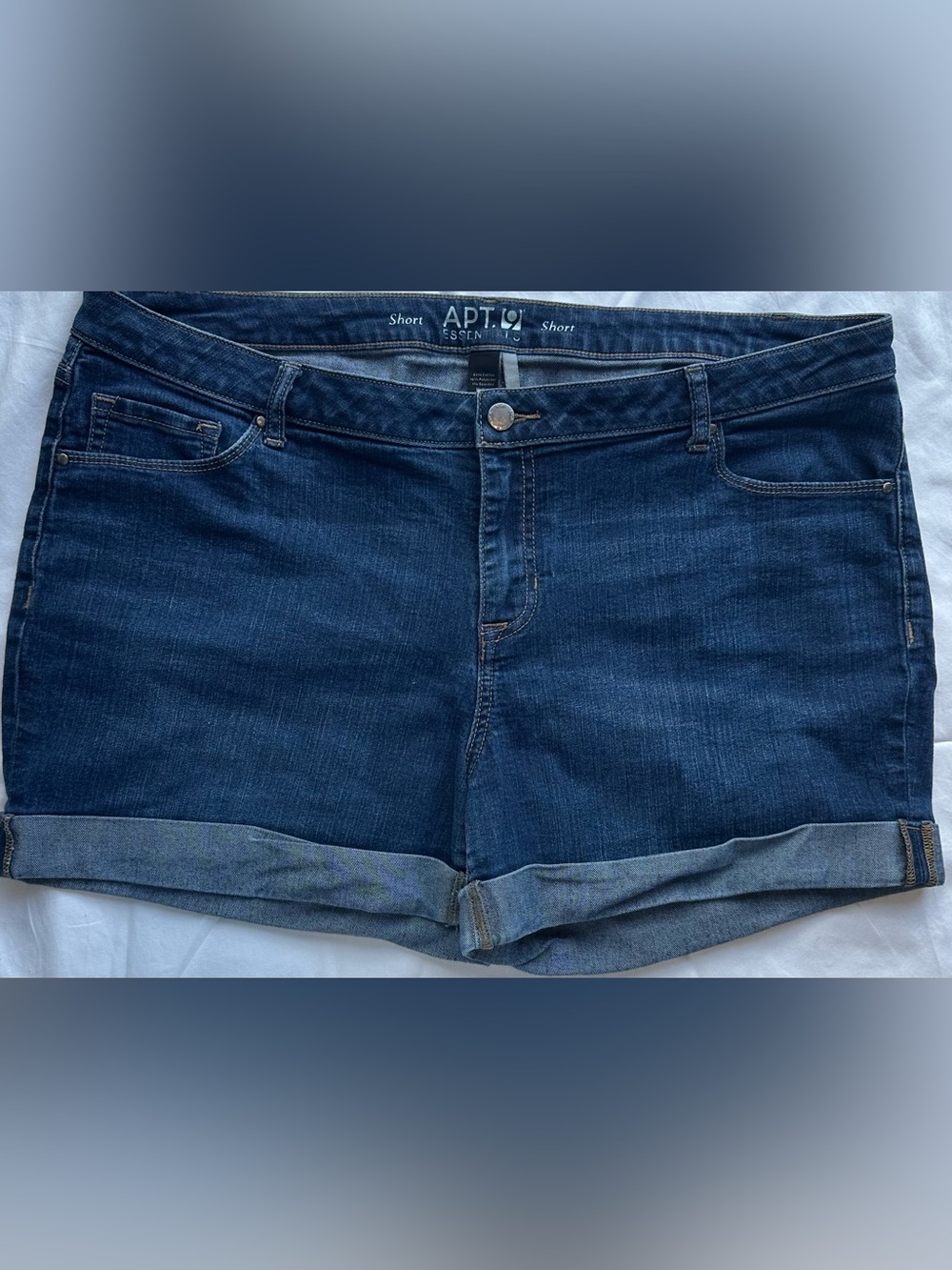 Women’s Apt. 9 Blue Roll-Cuff Denim Shorts Size 18